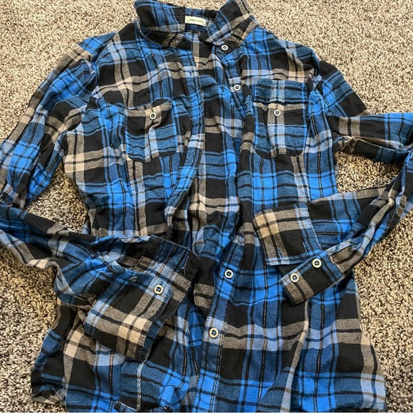 Bundle of 11 Women’s Size Large Tops—Daytrip, Maurice’s, Wet Seal, Old Navy - Picture 3 of 12